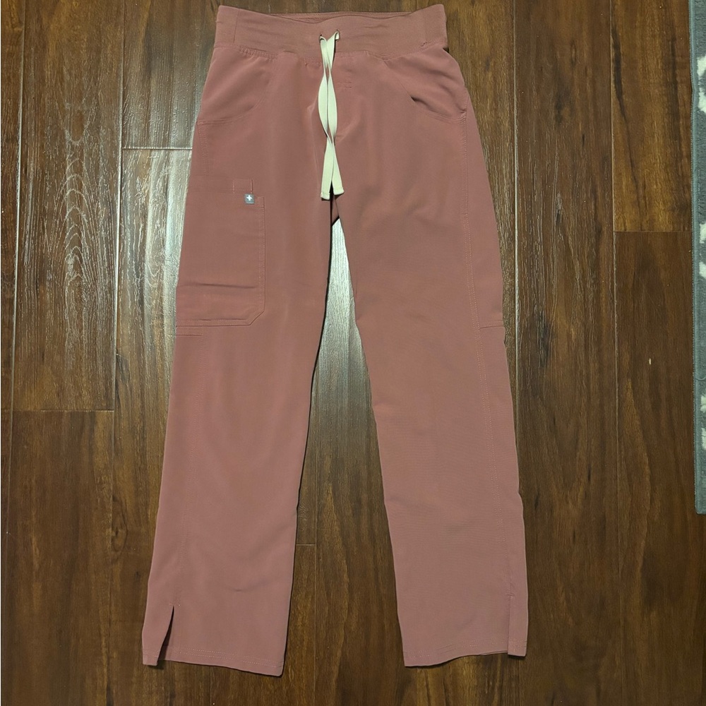 FIGS straight leg scrub pants. Mauve. XXS/P.